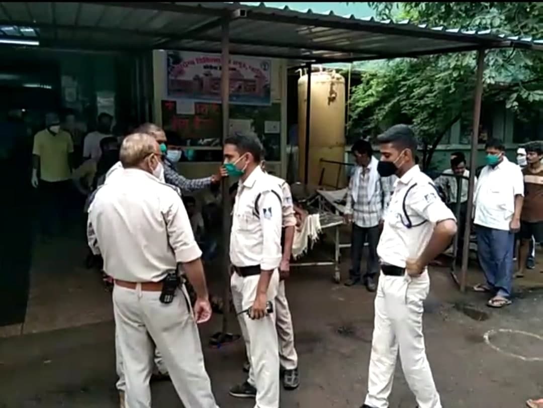 JAH में भर्ती मरीज की मौत, परिजनों ने इलाज में लापरवाही का आरोप लगाकर हंगामा किया