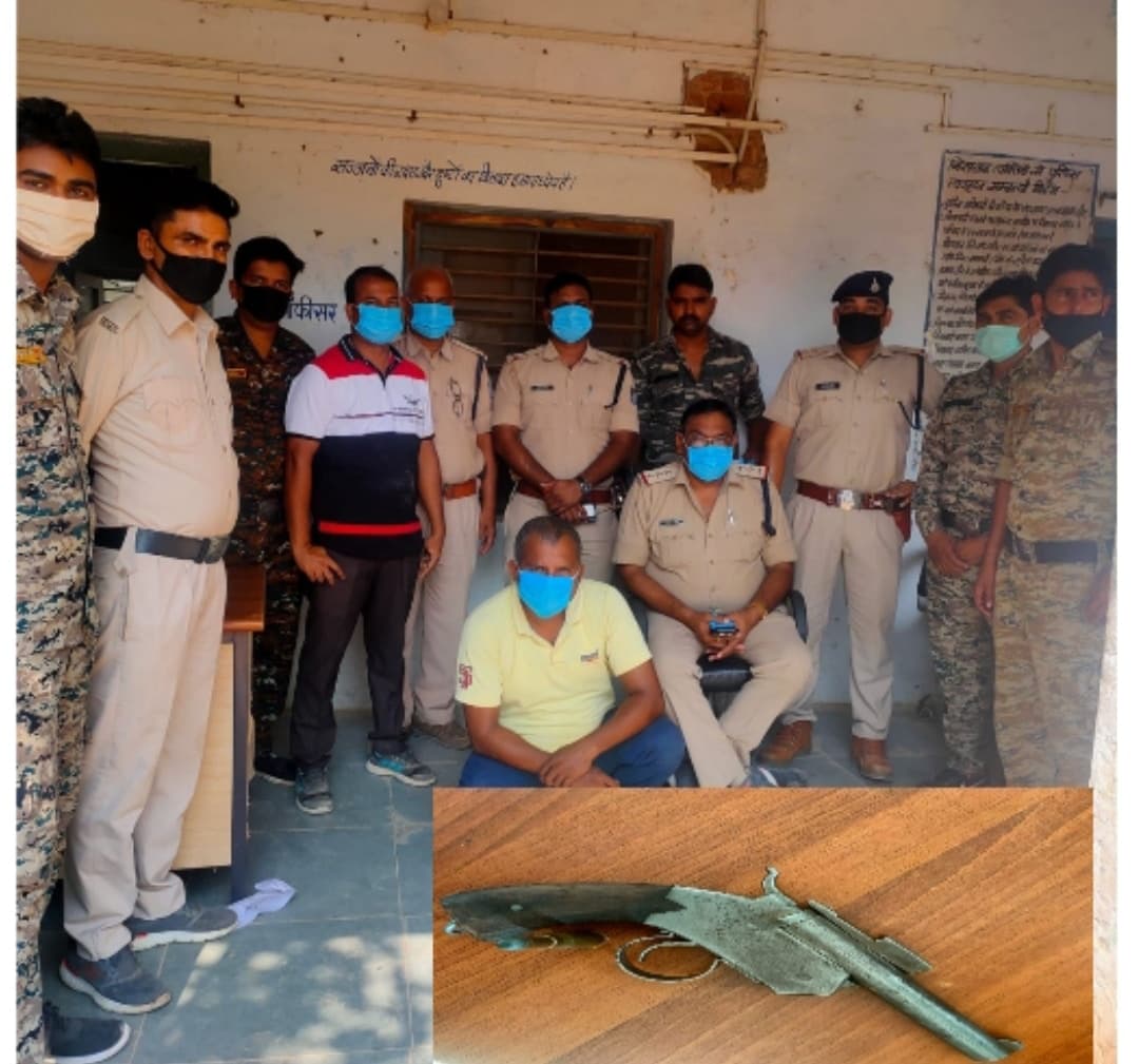 पुलिस ने इनामी आरोपी को गिरफ्तार किया, कट्टा और कारतूस बरामद