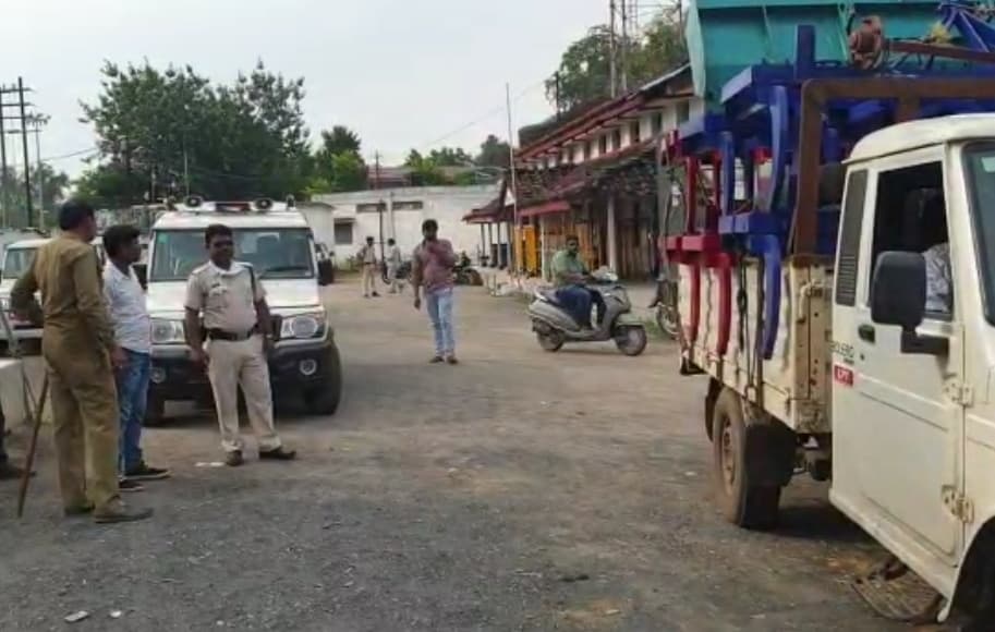 जीएसटी की टीम ने कृषि यंत्रों को पकड़कर कोतवाली में रखवाया, कागज न मिलने पर हुई कार्रवाई