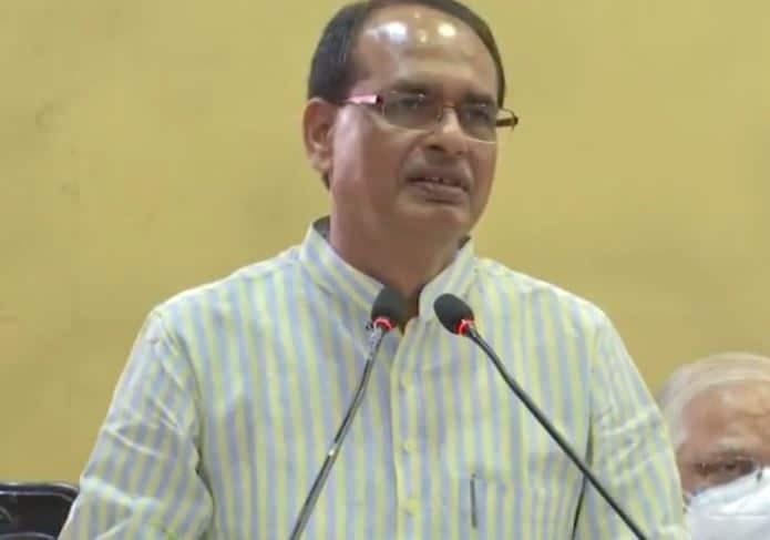 अन्नउत्सव : शिवराज की अधिकारियों को चेतावनी-राशन वितरण में गड़बड़ी की तो छोड़ा नही जाएगा