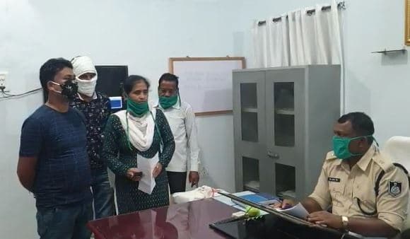 जालसाजी कर लाखों रुपए ऐंठे, डायल हंड्रेड में काम दिलाने के नाम पर आधा दर्जन लोगों से ठगी