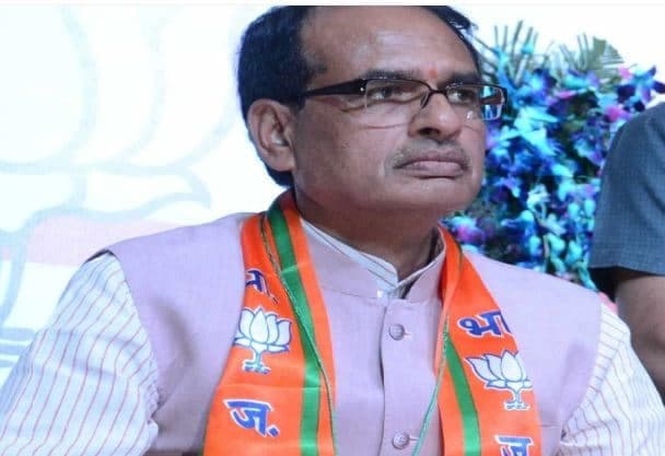 लापरवाही पर गाज : CM शिवराज के प्रोटोकॉल में चूक, खाद्य निरीक्षक तत्काल प्रभाव से निलंबित
