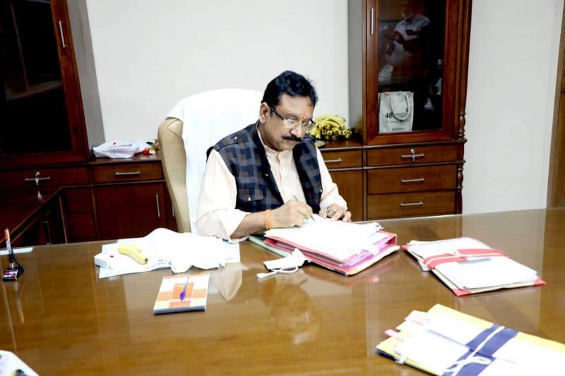 वनवासियों के अधिकारों को छीनने वालों को नहीं जाएगा बख्शा, की जाएगी सख्त कार्रवाई : वन मंत्री