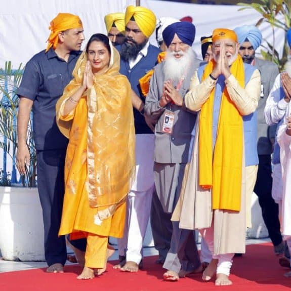 किसान बिल का विरोध, केंद्रीय मंत्री हरसिमरत कौर बादल का मोदी कैबिनेट से इस्तीफा