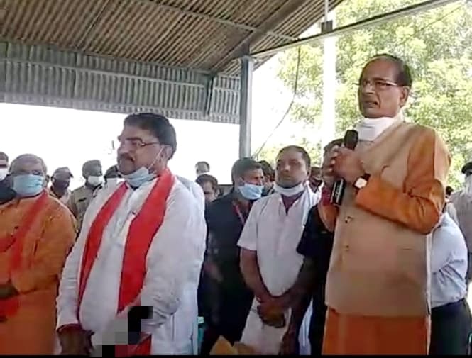 सीएम ने प्रणव मुखर्जी को दी श्रद्धांजलि कहा- “कांग्रेस की राजनीति के कारण नहीं बन पाए प्रधानमंत्री”