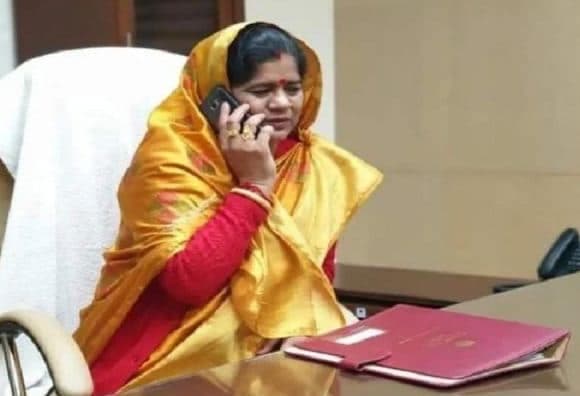 ‘सिंधिया-शिवराज की मंशा है, अबकी बार मुझे डिप्टी सीएम बनाएं’ इमरती देवी का दूसरा वीडियो वायरल