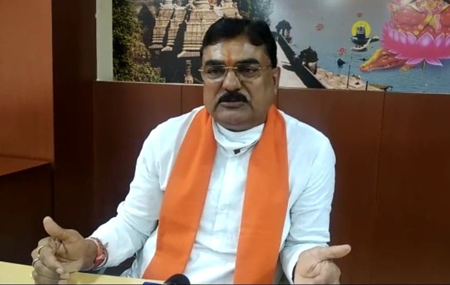 प्रदेश में होगा प्रधानमंत्री फसल बीमा योजना का विस्तार, कृषि मंत्री ने दिये ये निर्देश
