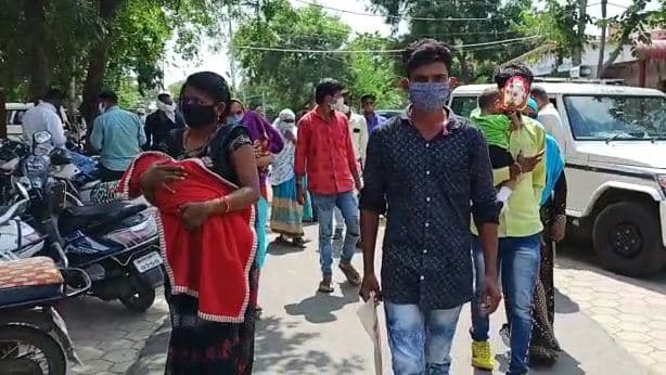 बेटियां बन चुकी मां, फिर भी नहीं मिली कन्यादान योजना की राशि