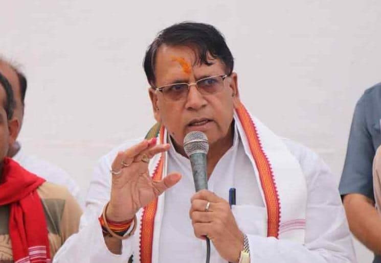 MP उपचुनाव 2020: पूर्व मंत्री पीसी शर्मा का बयान- कमलनाथ कृष्ण, जरूरत पड़ी तो चलाएंगे सुदर्शन चक्र