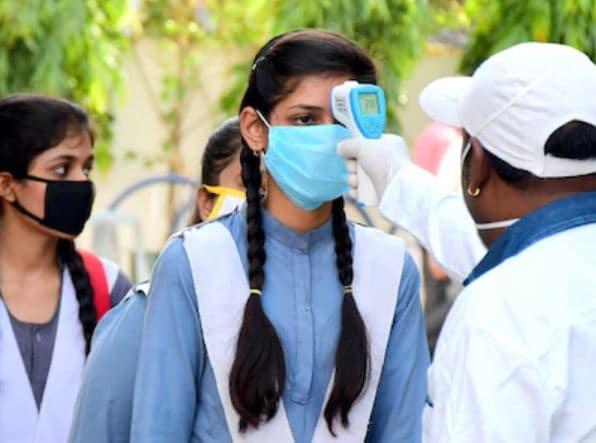 बढ़े केस, स्कूल खुलते ही 16 छात्रों की रिपोर्ट कोरोना पॉजिटिव, परिसर को किया गया कंटेनमेंट जोन घोषित