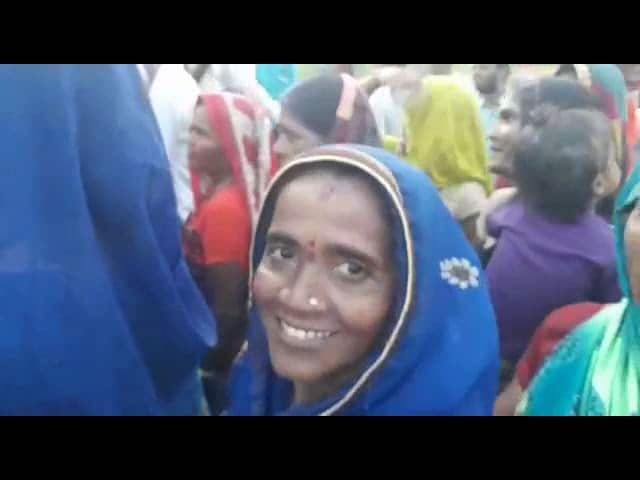 मप्र उपचुनाव : पूर्व विधायक नारायण पटेल पर भड़की महिलाएं, जमकर सुनाई खरी-खोटी