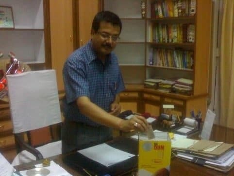 कोरोना पॉजिटिव IAS ने दी मिसाल, सरकारी अस्पताल मे हुए भर्ती