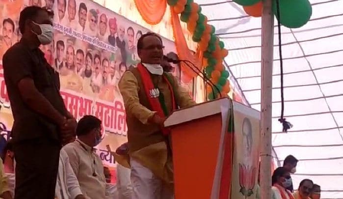 शिवराज ने दिग्विजय को बताया ‘शकुनि’, कहा- ये कांग्रेस का विनाश करके ही चेन की सांस लेंगे