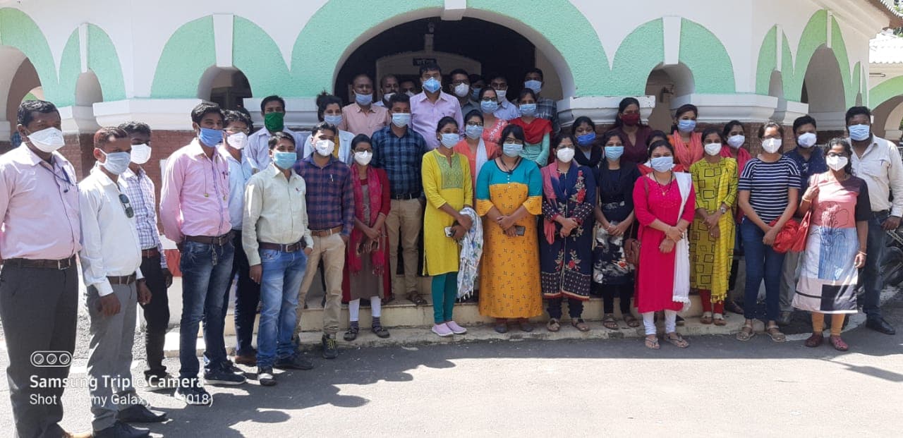 आयुष चिकित्सक और लैब टेक्निशियन्स ने की सांकेतिक हड़ताल