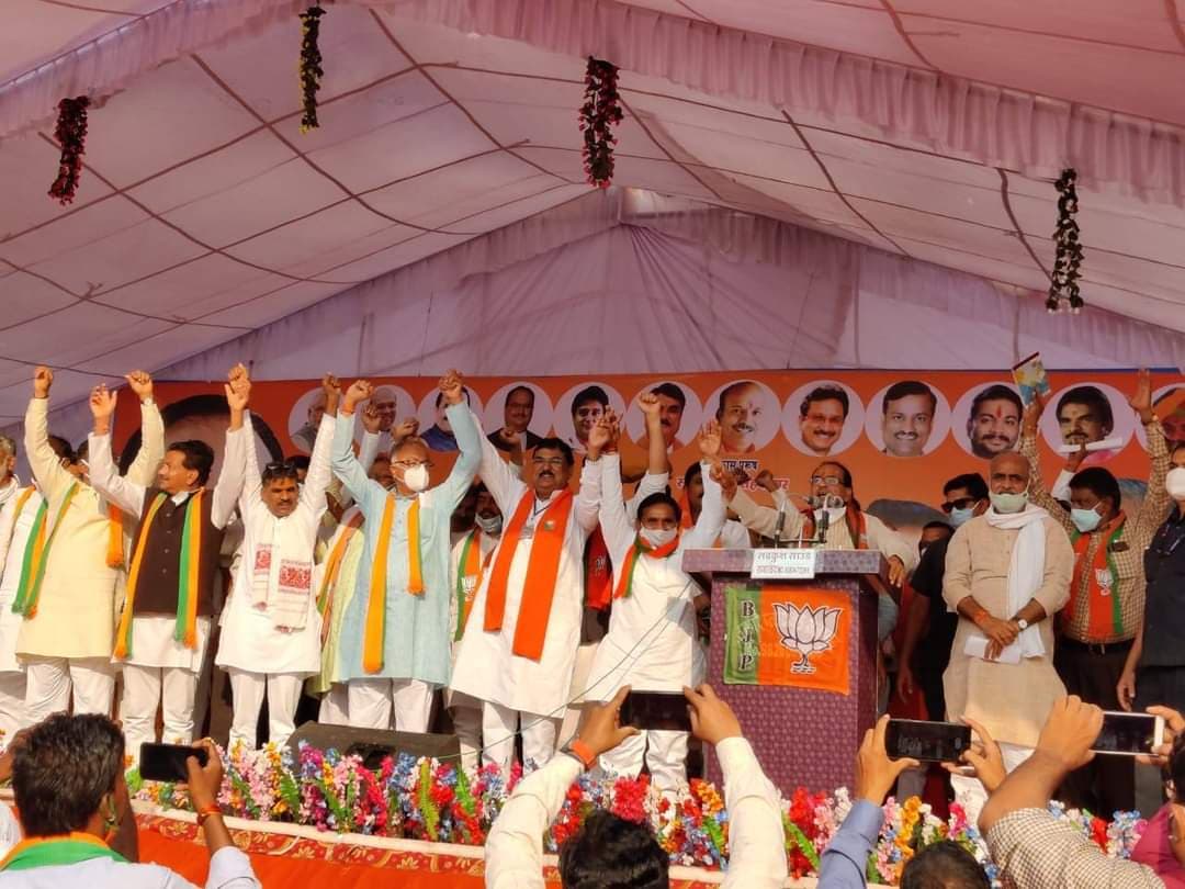 MP Byelection 2020 : सीएम शिवराज सिंह ने सभा में गरजते हुए जनता से पूछा, मामा अच्छा की कमलनाथ ?