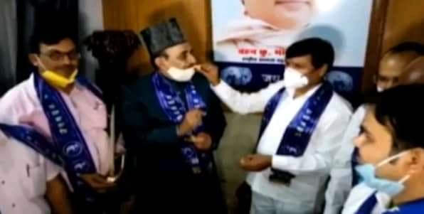 कांग्रेस का ‘हाथ’ छोड़ पूर्व मंत्री ‘हाथी’ पर सवार