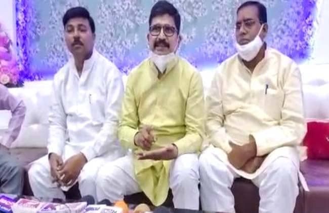 लोकेंद्र पाराशर ने ली कार्यकर्ताओं की बैठक, कमलनाथ पर जमकर बरसे