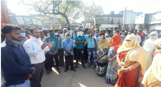 हाथरस गैंगरेप केस के विरोध में बाल्मीकि समाज का प्रदर्शन, बंद किया काम