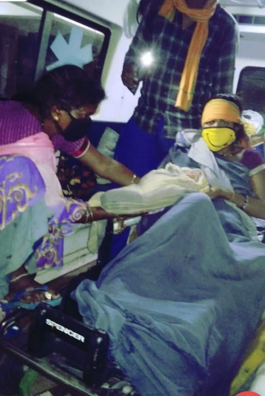 108 एम्बुलेंस में हुई कोरोना पॉजिटिव महिला की डिलीवरी