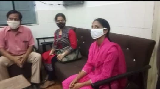 पाकिस्तान से लाई गीता अचानक इसलिए पहुंची इंदौर रेल्वे स्टेशन, अपने गांव के बारे में ये बताया