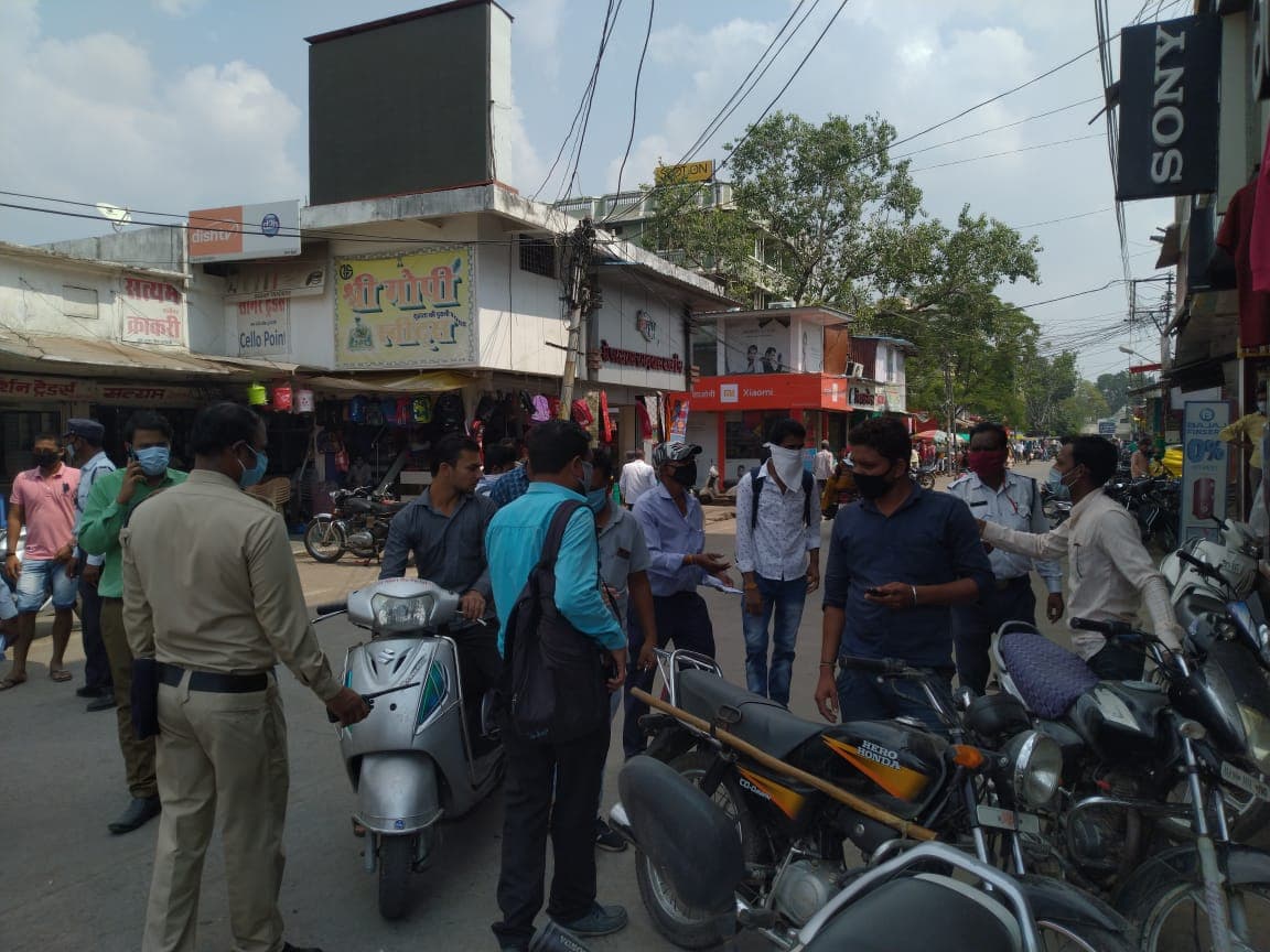 बिना मास्क के घूमने वालों पर सख्त हुआ प्रशासन, शुरु की चालानी कार्रवाई
