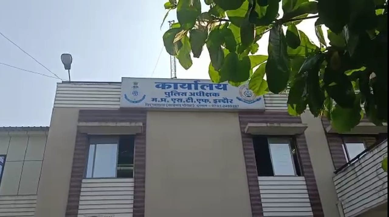 एसटीएफ की बड़ी कार्रवाई, आईपीएल सटोरिये सहित 8 लोगों को किया गिरफ्तार