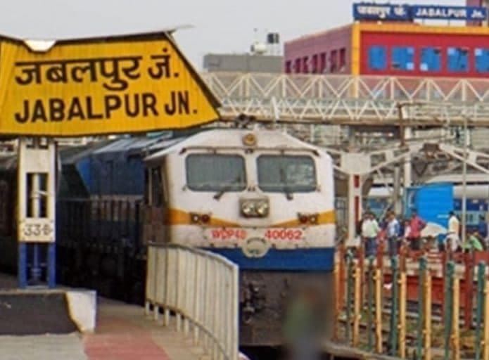 विरोध के बाद मिली खुशखबरी, रेलवे कर्मचारियों को मिलेगा बोनस