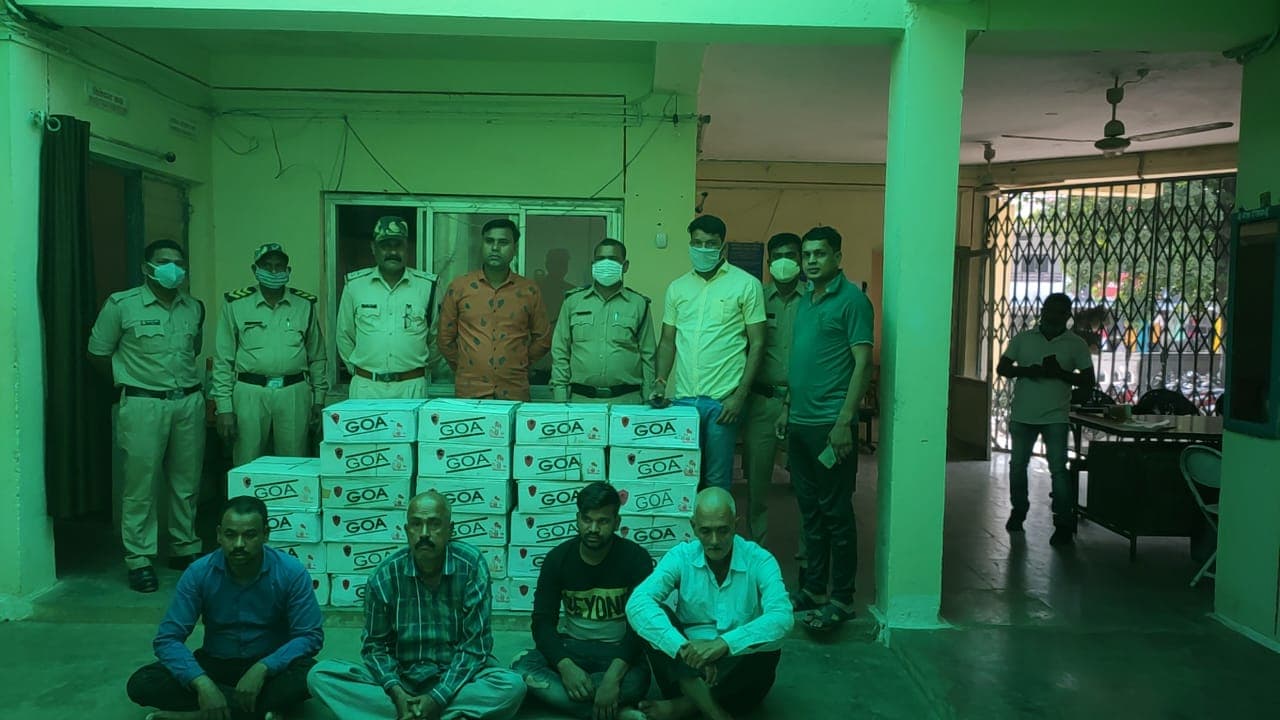 Jabalpur : अवैध शराब की तस्करी में लिप्त 4 आरोपी गिरफ्तार, शराब और वाहन जब्त