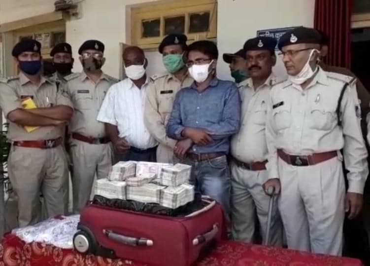 जबलपुर- रेलवे पुलिस ने पकड़े 1 करोड़ 27 लाख रूपये, हवाला की आशंका