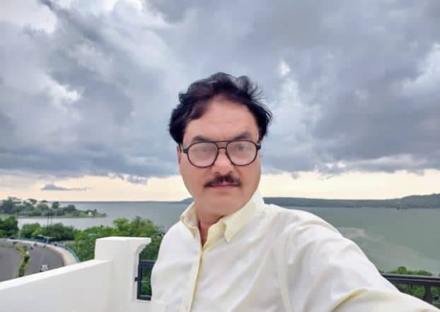 मशहूर शायर मंजर भोपाली कोरोना पॉजिटिव, अस्पताल में भर्ती