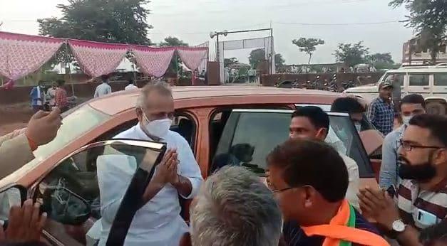 पूर्व केबिनेट मंत्री शैतान सिंह पाल ने ली ताबड़तोड़ सभायें