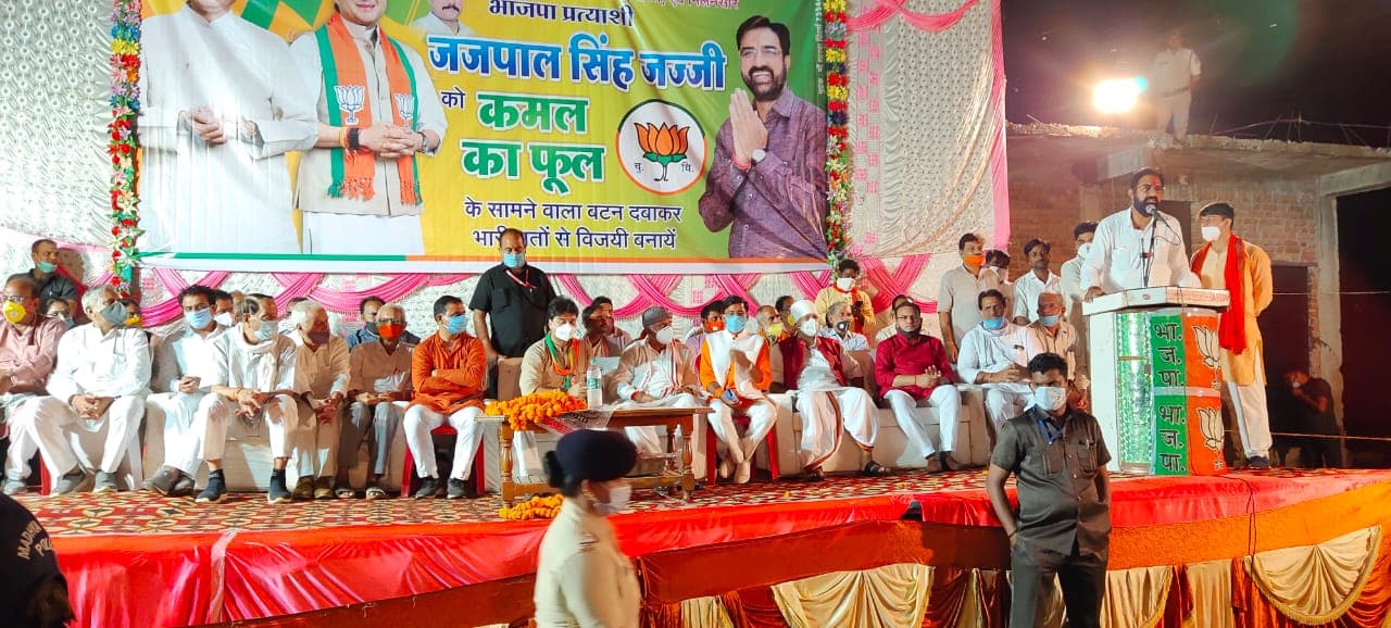 कमलनाथ और दिग्विजय सिंह पर जमकर गरजे ज्योतिरादित्य सिंधिया, कहा- कमल की गद्दार सरकार थी