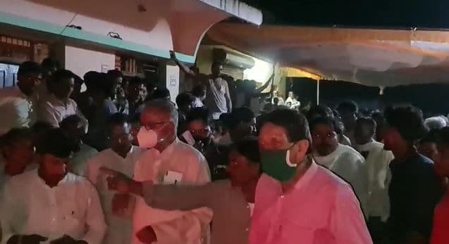 MP by election 2020- सांसद नंदकुमार सिंह चौहान की सभा में हुआ हंगामा, लगे बिकाऊ और टिकाऊ के नारे