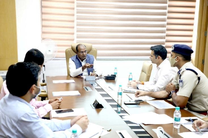 घाटों पर नहीं होगा विसर्जन, नाव नहीं चलेंगी, मास्क और सोशल डिस्टेंसिंग अनिवार्य