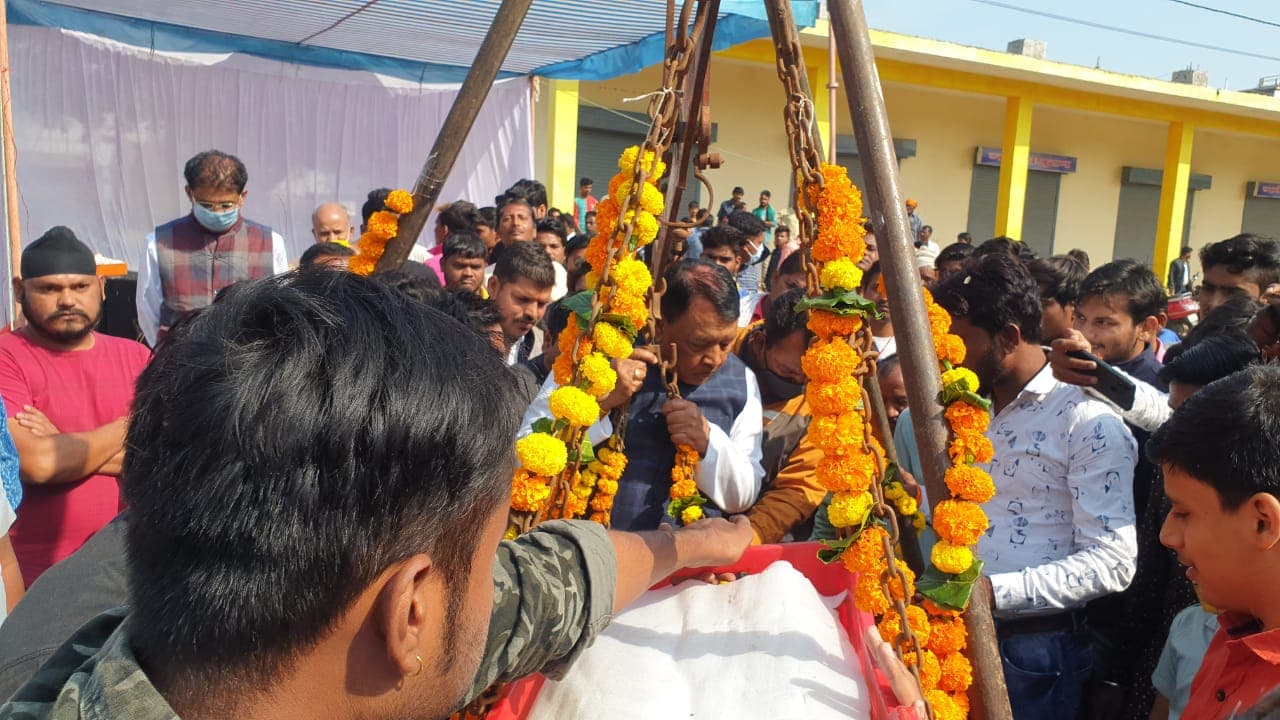खाद्य मंत्री का हमला, किसानों से किया वादा पूरा नहीं किया इसलिए गई कांग्रेस सरकार 