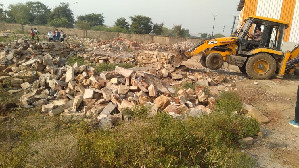 एंटी माफिया अभियान – प्रशासन ने मुक्त कराई 4 करोड़ की सरकारी जमीन