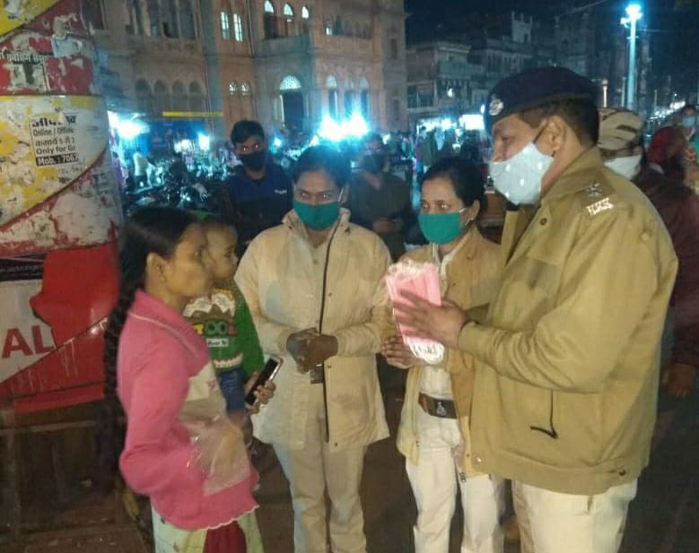 आखिर DSP ने क्यों जोड़े हाथ और कहा अपना नहीं तो बच्चे का ख्याल कीजिये