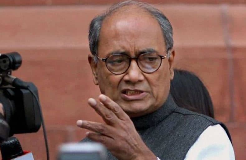 किसान आंदोलन : किसानों के जवाब से पहले दिग्विजय सिंह ने नरेंद्र सिंह तोमर से की ये मांग