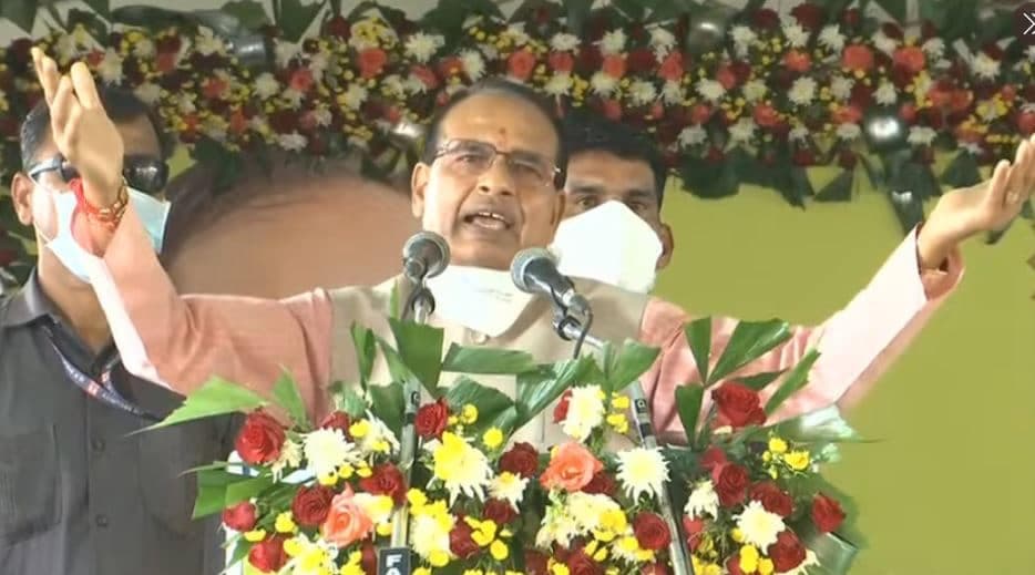 आंगनवाड़ी में अब अंडे नहीं, गाय का दूध बंटेगा, सीएम शिवराज ने किये कई बड़े एलान