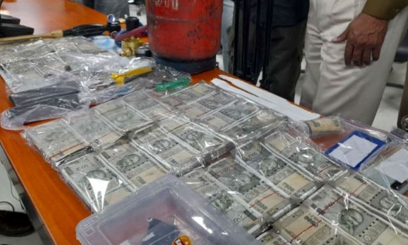 गैस कटर से ATM काट लूट करने वाले गिरोह का भंडाफोड़, अब तक दो करोड़ से ज्यादा चुरा चुका है अंतराज्यीय गैंग