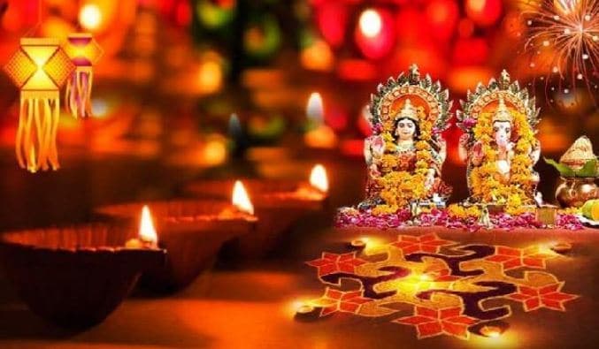 Diwali 2020 : दिवाली पर बन रहे हैं पूजा के यह शुभ योग, जानिये लक्ष्मी पूजन का शुभ मुहूर्त
