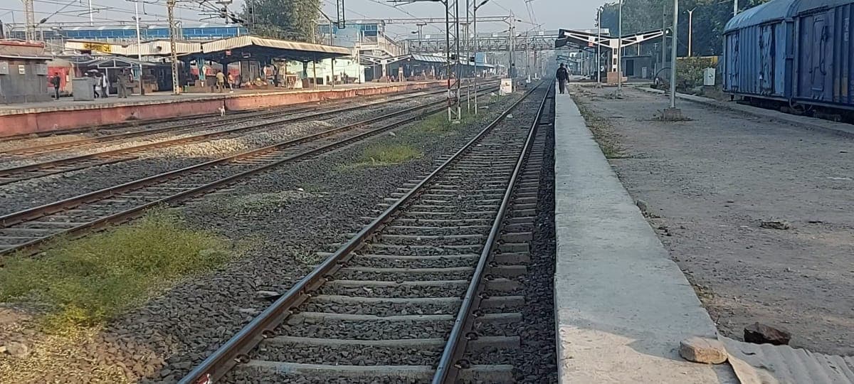 खंडवा जंक्शन का नया प्लेटफार्म अभी अधूरा, सांसद की घोषणा के बाद भी काम अधर में
