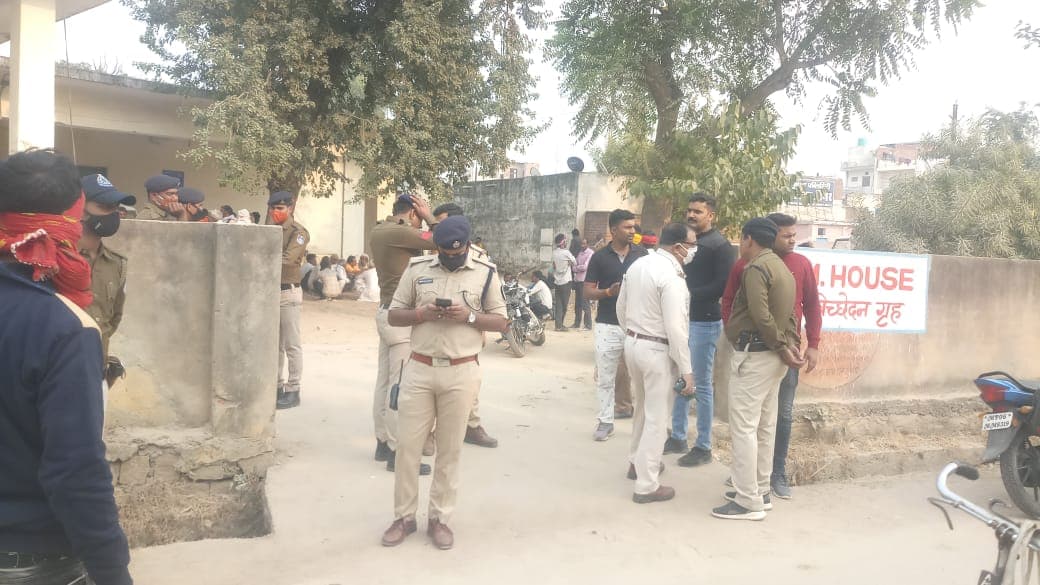 Morena News : आपसी रंजिश में भिड़े दो गुट, जमकर हुई मारपीट, फायरिंग में 1 की मौत