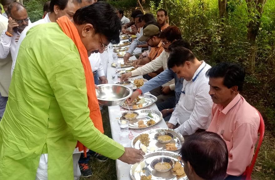 सिंधिया समर्थक मंत्री बोले- अब तो भगवा मेरे दिल में समा गया