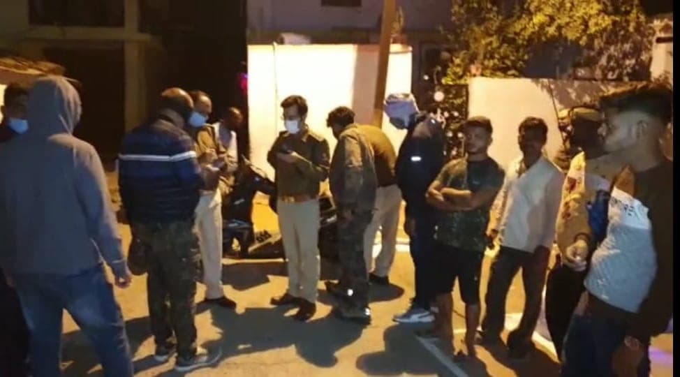 दीपावली में खेली खून की होली, मामूली विवाद पर चली गोली, एक की मौत एक गंभीर
