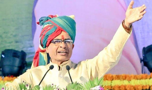 लाखों प्रदेशवासियों को आज गृह प्रवेश करवाएंगे सीएम शिवराज, साथ में देंगे करोड़ों की सौगात