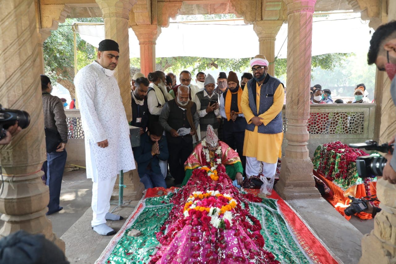 शहनाई वादन, हरिकथा, मीलाद, चादरपोशी के साथ पारंपरिक ढंग से शुरू हुआ तानसेन समारोह