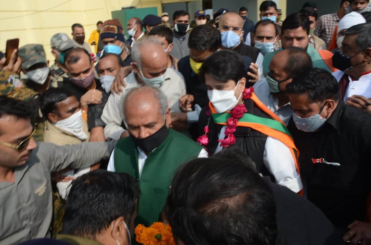 केंद्रीय कृषि मंत्री तोमर का हमला, “विपक्ष किसानों को गुमराह करने का काम कर रहा है”