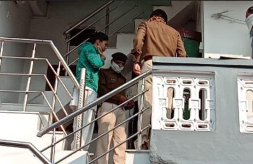 रतलाम ट्रिपल मर्डर : लूट के इरादे से की गई थी तीनों हत्याएं, 5 गिरफ्तार, मुख्य आरोपी फरार