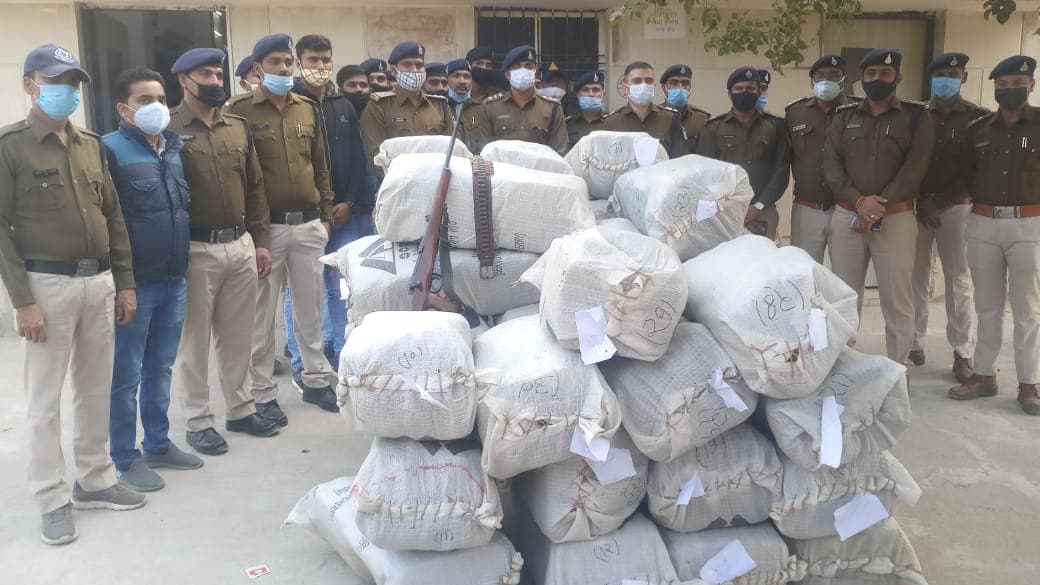 मुरैना पुलिस की बड़ी कार्रवाई, 2 करोड़ रुपए का गांजा सहित 8 आरोपी गिरफ्तार